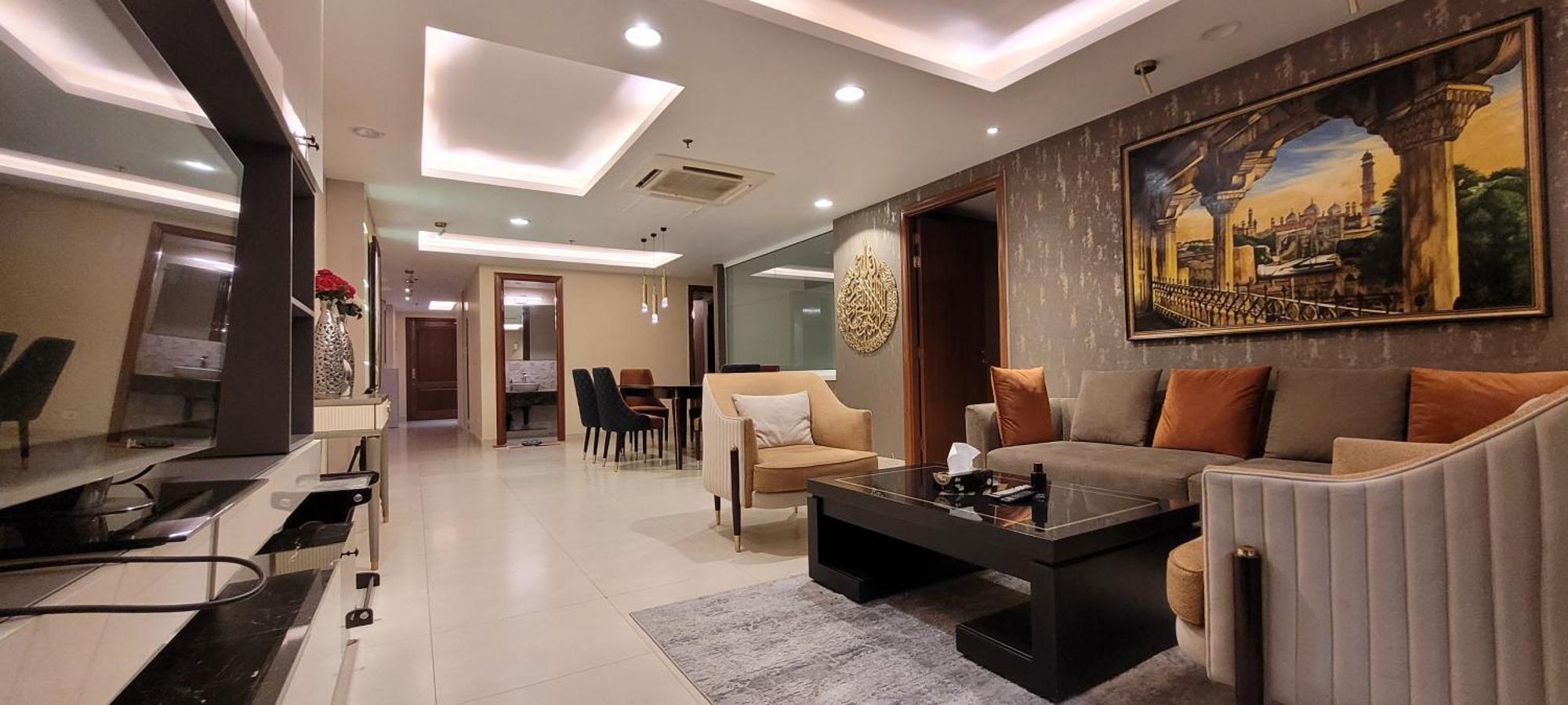 Goldcrest Luxury Apartments Lahore Exterior photo