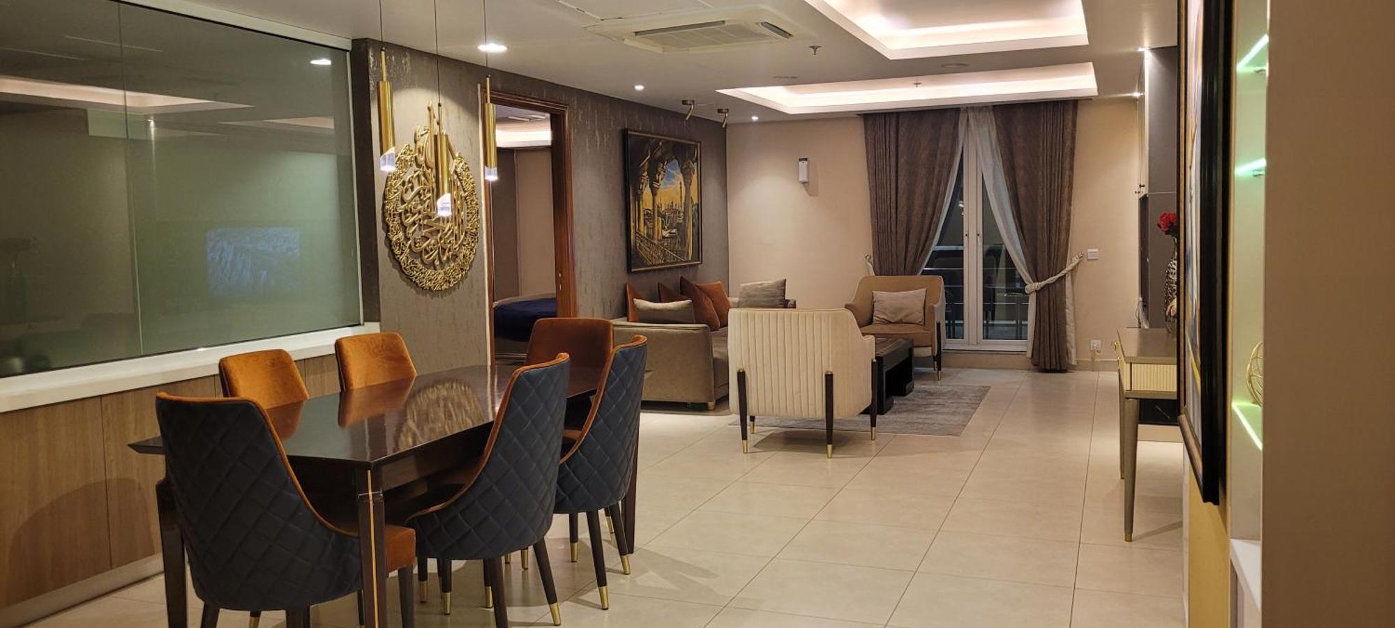 Goldcrest Luxury Apartments Lahore Exterior photo