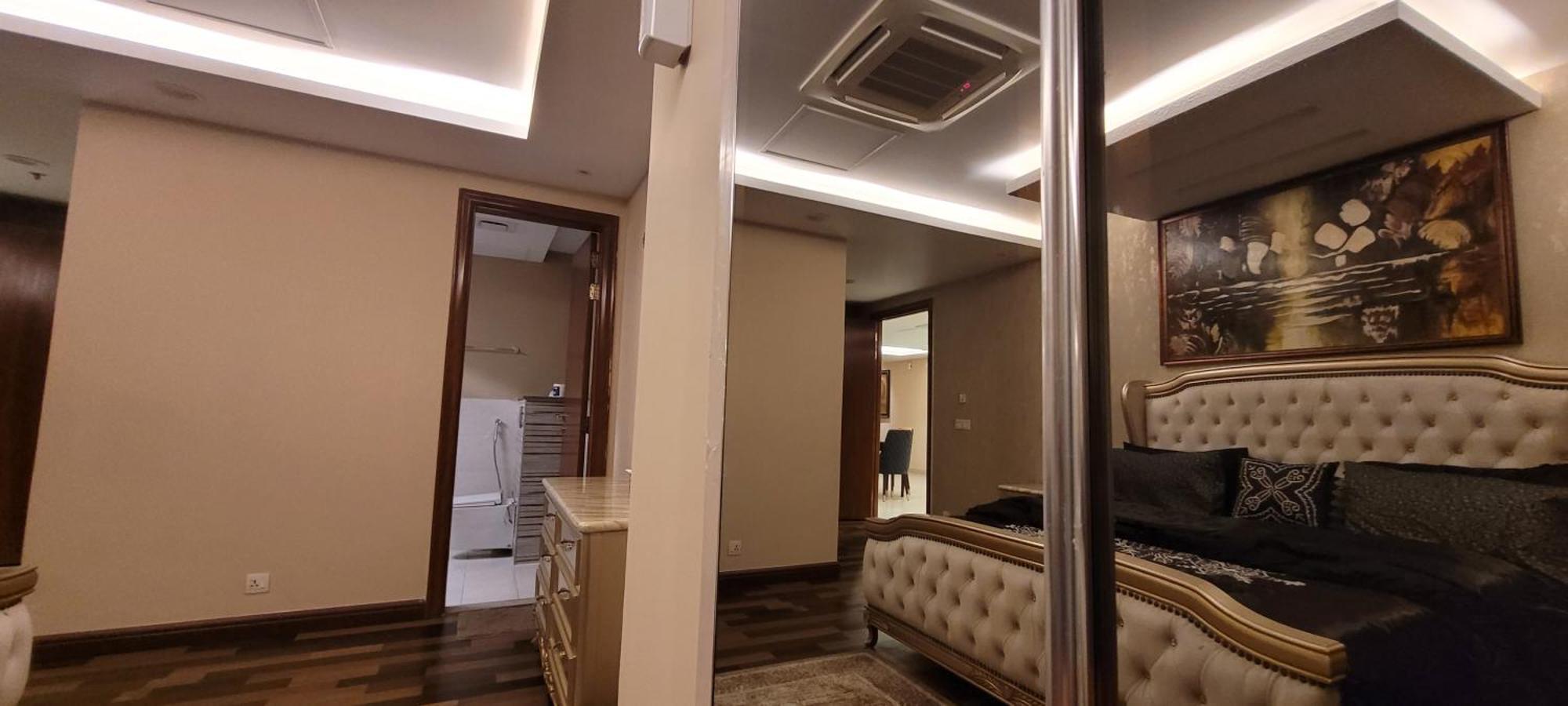 Goldcrest Luxury Apartments Lahore Exterior photo