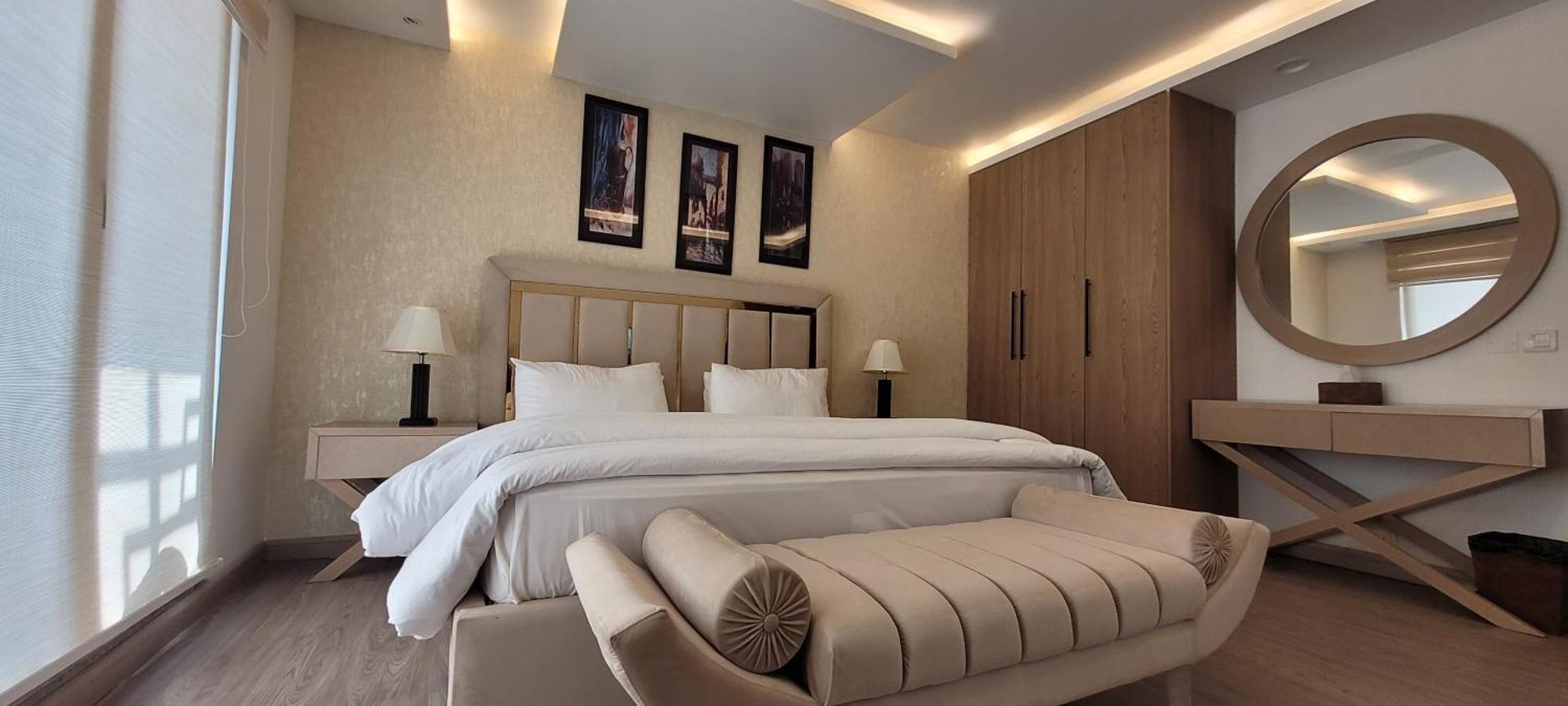 Goldcrest Luxury Apartments Lahore Exterior photo
