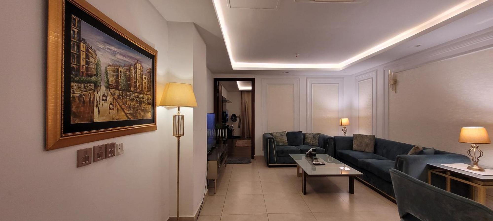 Goldcrest Luxury Apartments Lahore Exterior photo