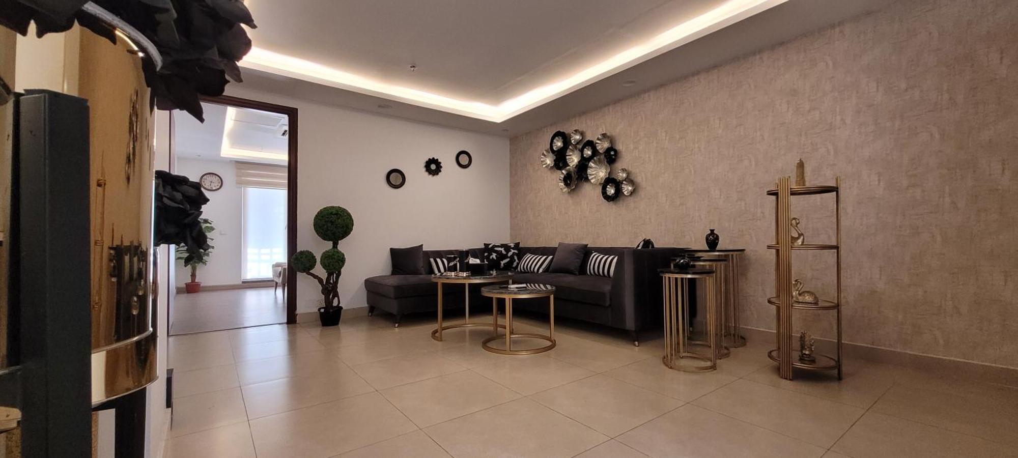 Goldcrest Luxury Apartments Lahore Exterior photo