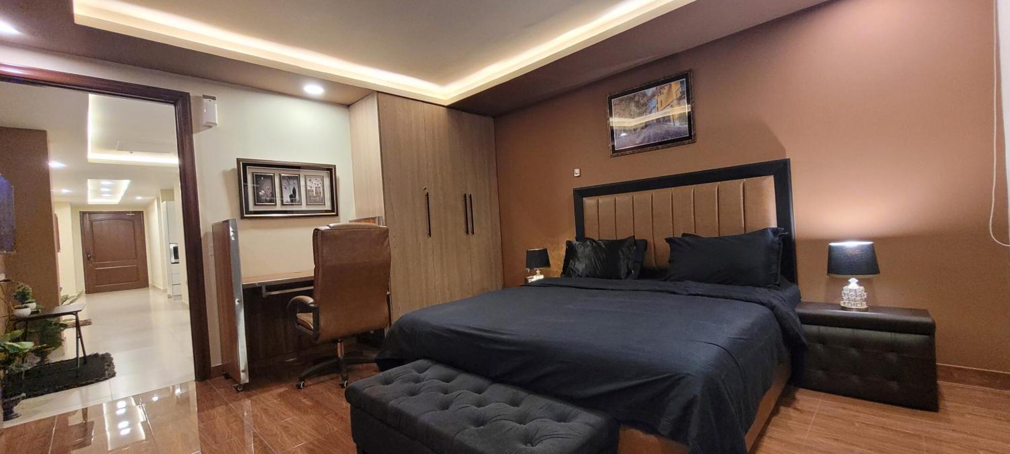 Goldcrest Luxury Apartments Lahore Exterior photo
