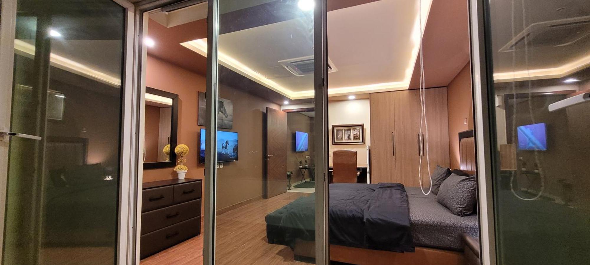 Goldcrest Luxury Apartments Lahore Exterior photo