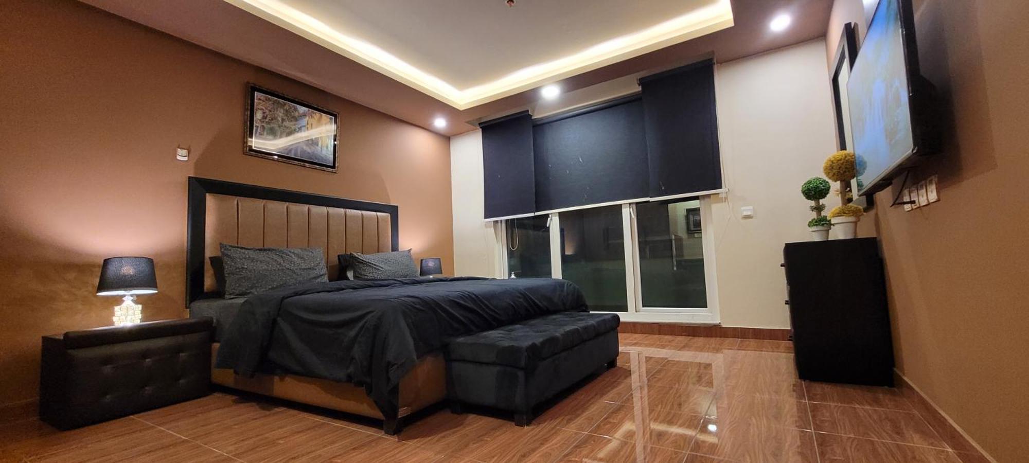 Goldcrest Luxury Apartments Lahore Exterior photo