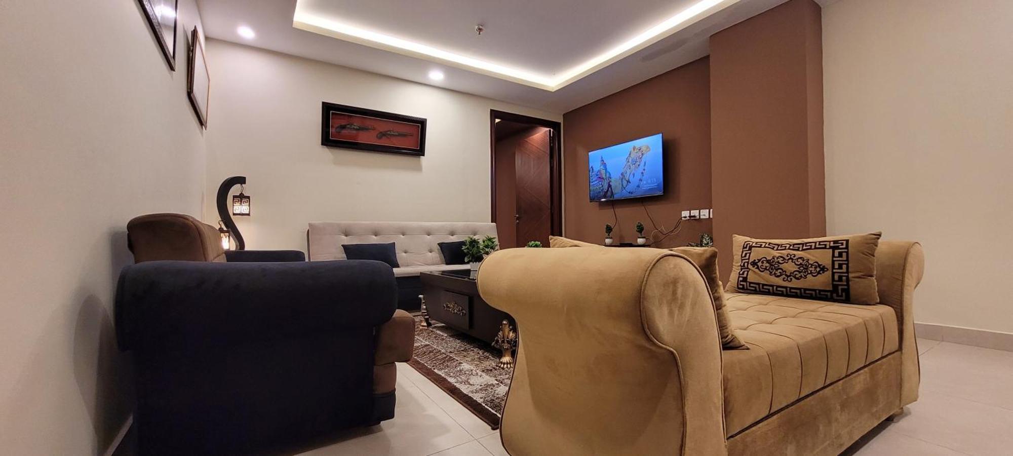 Goldcrest Luxury Apartments Lahore Exterior photo